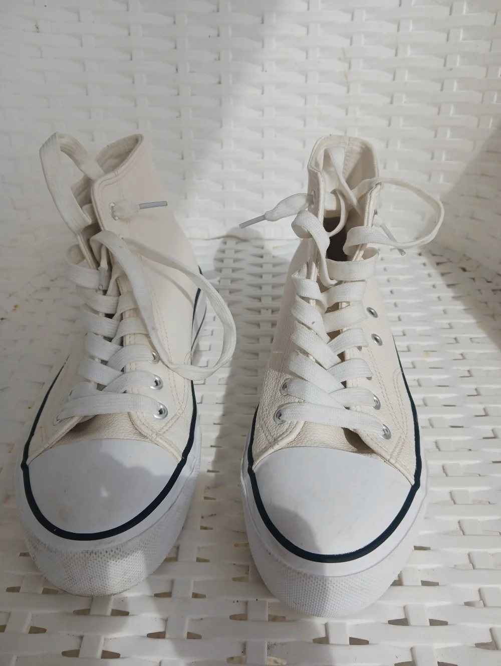 Rock & Candy By Zigi Women White Platform High Top Sneakers